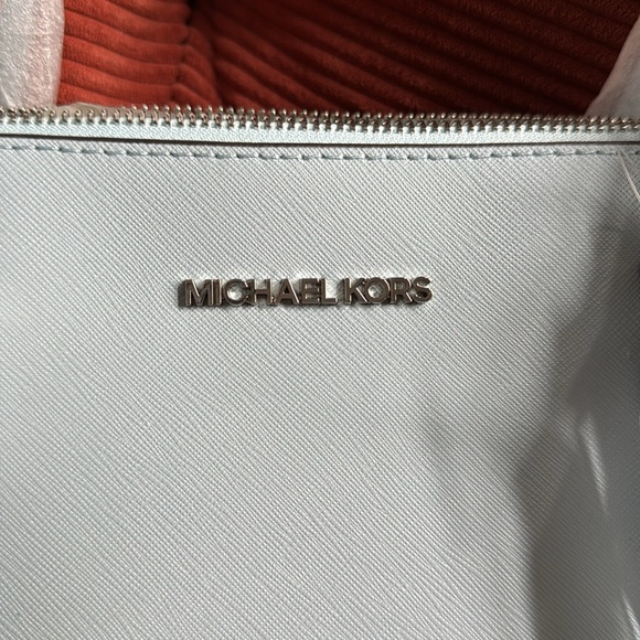 Michael Kors Charlotte LG Tote - Picture 2 of 4